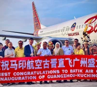 Peluncuran rute internasional Batik Air Kuching–Guangzhou di Bandara Kuching.