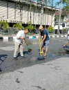 Petugas tengah membersihkan lapangan di depan Kantor Wali Kota, Jalan Rahadi Usman, yang akan digunakan untuk pelaksanaan Salat Idulfitri 1447 Hijriyah.