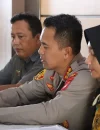 Konferensi pers Polresta Pontianak terkait penangkapan tiga pelaku pengeroyokan anak yang viral di media sosial.
