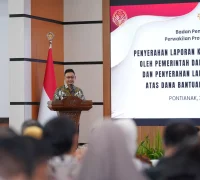 Wali Kota Pontianak Edi Rusdi Kamtono memberikan sambutan mewakili kepala daerah se-Kalbar usai penyerahan Laporan Keuangan Unaudited Pemerintah Daerah dan Laporan Hasil Pemeriksaan atas Dana Bantuan Partai Politik Tahun Anggaran 2025.