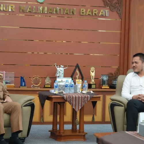 Gubernur Ria Norsan menerima pengurus APPS di Ruang Kerja Gubernur, Pontianak, Selasa (31/3).