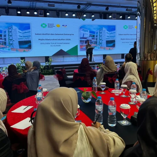 Suasana Halal Bihalal Normah Medical Specialist Center di Pontianak.