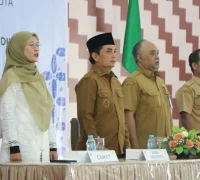 Wakil Wali Kota Pontianak Bahasan menyampaikan sosialisasi PPDB 2026 kepada Ketua RT dan RW se-Kecamatan Pontianak Kota.