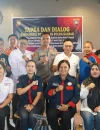 Foto bersama Forkopimda Kota Pontianak dengan pengurus Serikat Pekerja dan Buruh se-Kota Pontianak.