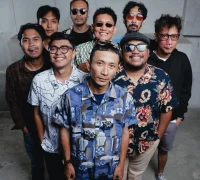 Orkes Bahagia ikut memeriahkan panggung Naik Dango Pontianak disambut meriah ribuan penonton.