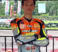 Yossie Legisadewo, juara Kejurnas Motoprix Regional Kalimantan di Sirkuit Taman Pasir Panjang Singkawang.