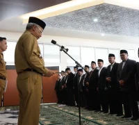 Sekretaris Daerah Kota Pontianak Amirullah membacakan sumpah dan janji pengurus BP4 Kota Pontianak dan BP4 Kecamatan se-Kota Pontianak tahun 2026-2031.