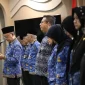 Wali Kota Pontianak Edi Rusdi Kamtono membacakan sambutan Menteri Pendidikan pada upacara peringatan Hardiknas 2026.