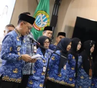 Wali Kota Pontianak Edi Rusdi Kamtono membacakan sambutan Menteri Dalam Negeri dalam rangka Hari Otonomi Daerah 2026.