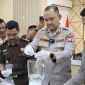 Kapolres Ketapang rilis pengungkapan 32 kasus narkoba dengan 53 tersangka.