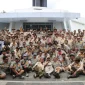 Peserta Kalimantan Tribute 2026 berfoto bersama di Tugu Khatulistiwa.