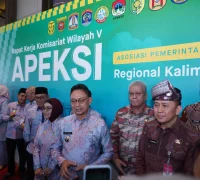 Wali Kota Pontianak Edi Rusdi Kamtono yang juga selaku Ketua Komwil V APEKSI Regional Kalimantan saat diwawancarai awak media.