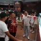 Wali Kota Pontianak Edi Rusdi Kamtono menyaksikan Ikan Arwana yang tampil pada Festival Oriental Khatulistiwa 2026 di PCC.