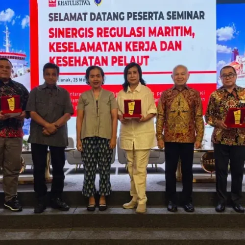 Seminar regulasi maritim, keselamatan kerja, dan kesehatan pelaut yang digelar Klinik Utama Khatulistiwa Pontianak di Hotel Golden Tulip, Pontianak, (25/5/2026)