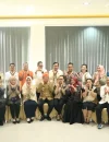 Ketua Dekranasda Toraja Utara Damayanti Batti Palimbong mengunjungi UMKM Center Dekranasda Kota Pontianak dan melihat berbagai produk unggulan berbasis kearifan lokal.