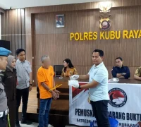 Polres Kubu Raya memusnahkan barang bukti sabu seberat 50,06 gram di Mapolres Kubu Raya bersama instansi terkait.