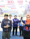 Serah terima bendera pataka KORMI Kota Pontianak yang akan berlaga pada FORPROV II Tingkat Provinsi Kalbar.