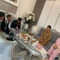 Wali Kota Pontianak Edi Rusdi Kamtono menjawab pertanyaan petugas Sensus Ekonomi 2026 di kediaman pribadinya.