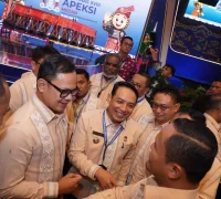 Wali Kota Pontianak Edi Rusdi Kamtono berbaur bersama para wali kota yang menghadiri Rakernas XVIII APEKSI 2026.