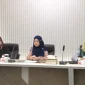Staf Ahli Bidang Pemerintahan dan SDM Sekretariat Daerah Kota Pontianak, Rusdalita membuka sosialisasi RANHAM di Ruang Rapat Wali Kota Pontianak.