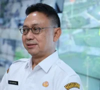 Wali Kota Pontianak Edi Rusdi Kamtono meminta PLN percepat pemulihan listrik di wilayah Pontianak.