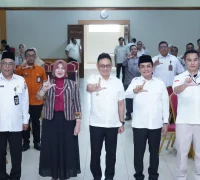 Wali Kota Pontianak Edi Rusdi Kamtono memberikan arahan dalam Rapat Pleno TPAKD Kota Pontianak 2026 terkait percepatan penyaluran Kredit Usaha Rakyat bagi UMKM.