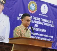 Wali Kota Pontianak Edi Rusdi Kamtono membuka Rakercab II IWAPI Kota Pontianak dan mengajak pengusaha perempuan memperkuat peran UMKM dalam perekonomian kota.