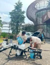 DJI Agras T55, drone pertanian generasi terbaru, diperkenalkan PT Wahana Inti Selaras di Pontianak untuk mendukung penyemprotan dan pemupukan yang lebih efisien.