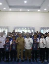 Wakil Wali Kota Pontianak Bahasan saat melepas para atlet Taekwondo yang akan mewakili Pontianak di ajang The MBW International Taekwondo Championship di Negeri Sembilan Malaysia.