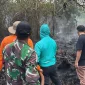 Wako Edi memantau pendinginan lahan gambut yang terbakar di Pontianak.