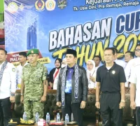 Wakil Wali Kota Pontianak Bahasan membuka Turnamen Pencak Silat Bahasan Cup III di GOR Kota Pontianak.