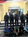 Polisi mengamankan sejumlah anak yang diduga terlibat tawuran di Jalan Kom Yos Sudarso, Pontianak.