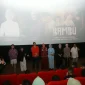 Ketua TP PKK Pontianak Yanieta Arbiastutie bersama anak-anak saat nonton bareng film Anak-anak Bambu di XXI Ayani Pontianak, Rabu (26/8/2026).
