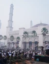 Ribuan umat Islam mengikuti salat istisqa di halaman Masjid Raya Mujahidin Pontianak.