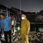 Wali Kota Pontianak Edi Rusdi Kamtono meninjau layanan air tawar di booster Perumnas III.