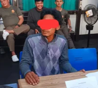 Tim gabungan menertibkan juru parkir liar yang diduga mengganggu kenyamanan pengunjung di kawasan PSP Kebon Sayoek, Pontianak.