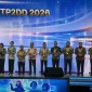 Wali Kota Pontianak Edi Rusdi Kamtono menerima penghargaan TP2DD Terbaik 2026.