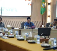 Wakil Wali Kota Pontianak Bahasan memberikan paparan dalam Kunjungan Kerja Komisi IX DPR-RI di Aula Sultan Syarif Abdurrahman, Kantor Wali Kota Pontianak, Jumat (25/9/2026).