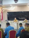 Wali Kota Pontianak Edi Rusdi Kamtono saat memimpin rapat koordinasi jajaran Pemkot Pontianak di Aula SSA Kantor Wali Kota Pontianak, Senin (28/9/2026).