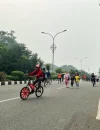 warga memadati kawasan Car Free Day (CFD) Kota Pontianak saat kegiatan kembali dibuka setelah hampir dua bulan ditutup akibat kabut asap, Minggu (4/10/2026). (Foto: Istimewa)