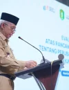 Sekretaris Daerah Kota Pontianak Amirullah ketika membuka Rapat Evaluasi terhadap Raperda dan Rancangan Peraturan Kepala Daerah tentang Perubahan APBD Tahun Anggaran 2026 di Hotel Golden Tulip, Selasa (6/10/2026).