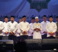 Wali Kota Pontianak Edi Rusdi Kamtono menghadiri Maulid Akbar dan milad ke-9 Majelis Ansharul Mustafa di kawasan Alun-alun Kapuas.
