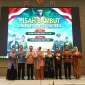 Wali Kota Edi Rusdi Kamtono dan Wakil Wali Kota Bahasan berfoto bersama dalam Pisah Sambut Komandan Kodim 1207/Pontianak di Hotel Novotel, Selasa (20/10/2026).