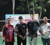 Wakil Wali Kota Pontianak saat membuka Turnamen Bulutangkis Bahasan Cup di TCR Stadium, Kecamatan Pontianak Tenggara, Sabtu (25/10/2026) malam.