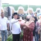 Wakil Wali Kota Pontianak Bahasan saat membuka pasar murah di halaman Kantor Camat Pontianak Timur, Rabu (28/10/2026).