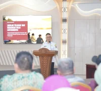 Wali Kota Pontianak Edi Rusdi Kamtono saat membuka Sosialisasi Antikorupsi bagi Masyarakat di Aula Sultan Syarif Abdurrahman Kantor Wali Kota Pontianak, Rabu (28/10/2026).