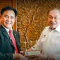 Menko Yusril Ihza Mahendra bertemu Perdana Menteri Malaysia Anwar Ibrahim membahas perjanjian pemindahan narapidana.