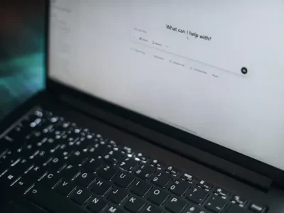 ChatGPT memperkuat fitur keamanan dan kontrol orang tua untuk pengguna remaja.