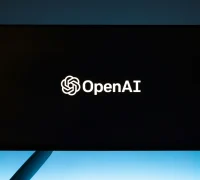 Ilustrasi - OpenAI meluncurkan GPT-5.2. (unsplash.com/@andrewtneel)