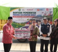 Gubernur Kalbar Ria Norsan melepas penyaluran bantuan pangan dan logistik darurat untuk empat kabupaten terdampak karhutla.